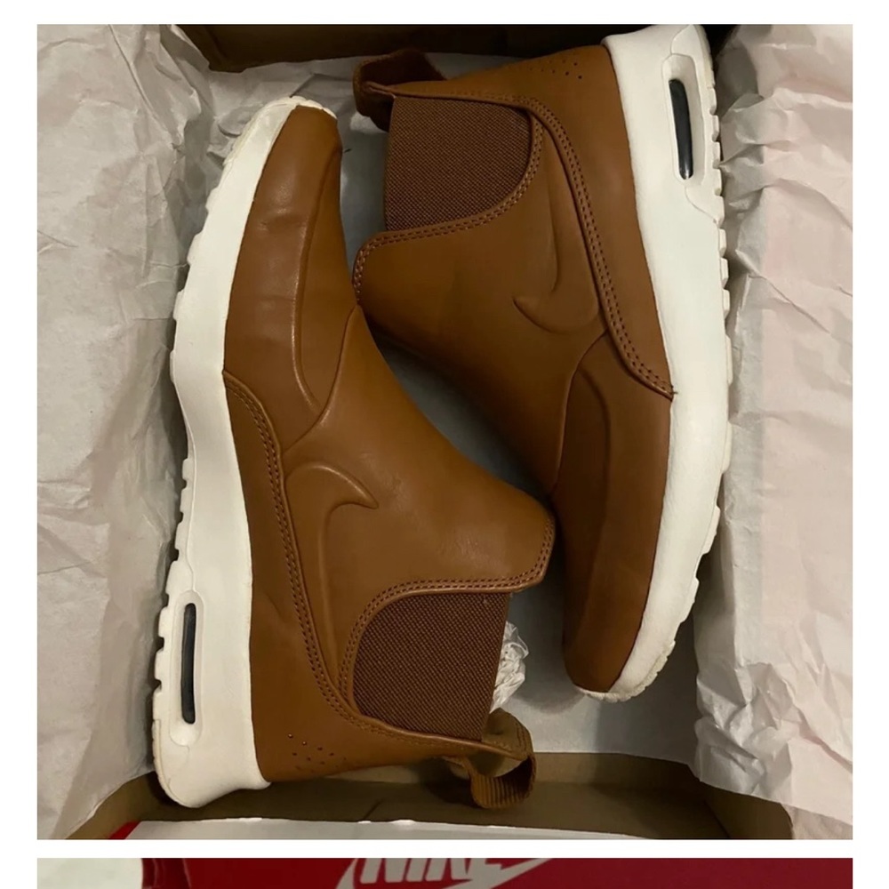 Nike Women’s Air Max Thea (8.5)